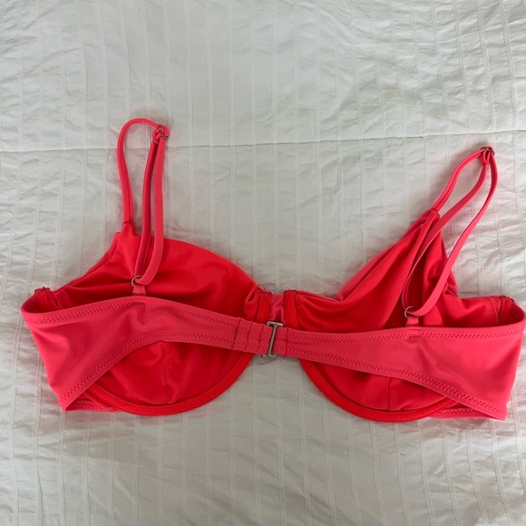 Sold - Picture 3 of 6